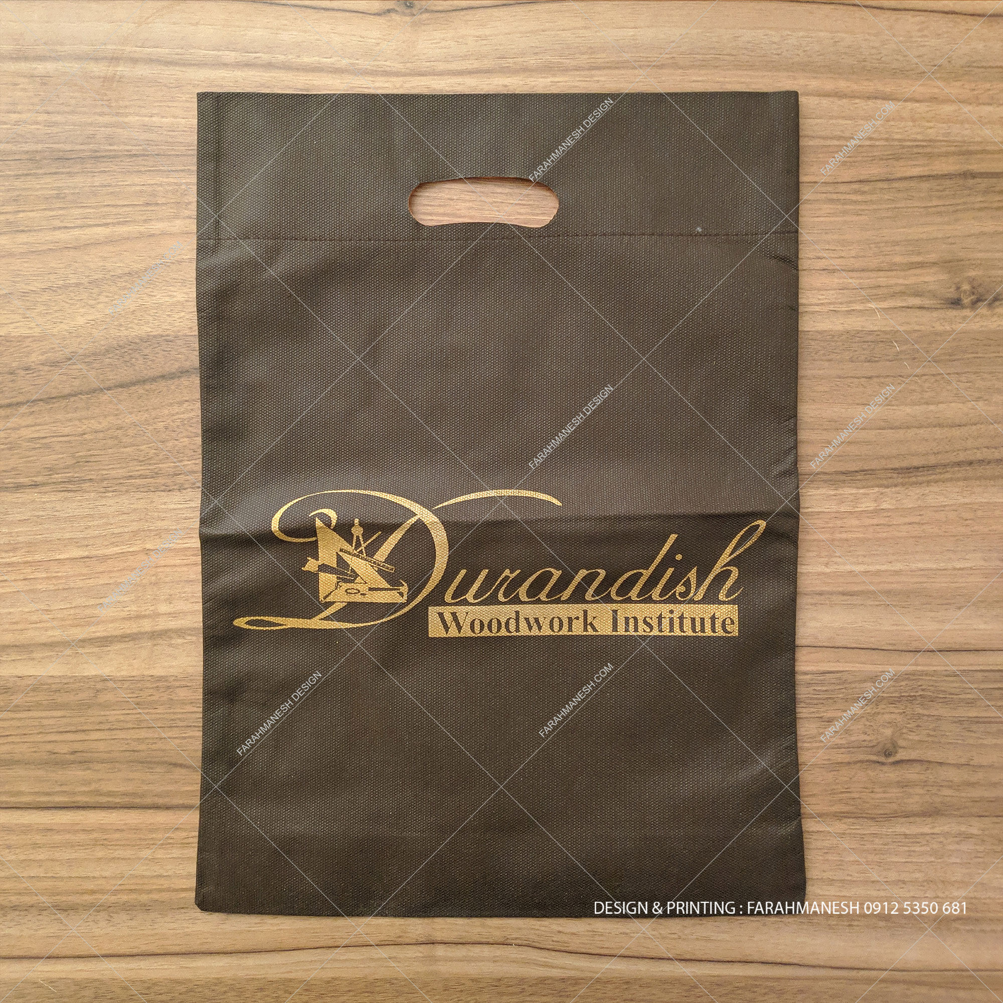 کیسه پارچه ای دو رنگ همراه چاپ طلایی تولید و چاپ در کرج